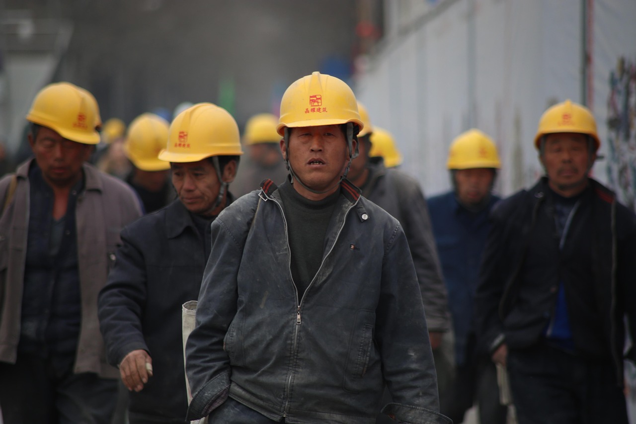 特斯拉中国工厂工人月薪1万,特斯拉工厂工资怎么样 特斯拉中国工厂工人月薪1万,特斯拉工厂工资怎么样