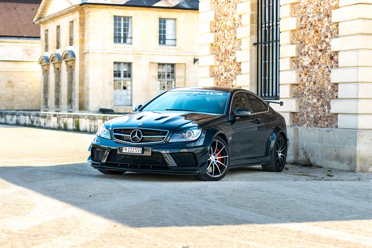 “奔驰c级amg	” 奔驰C级AMG新能源？